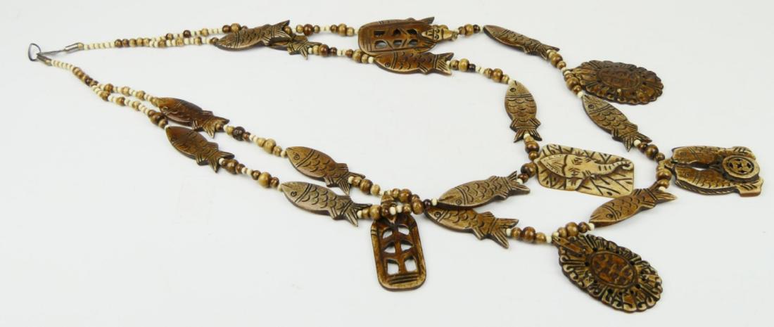 DAVID SAITY LARGE INDIAN FISH STONE NECKLACE (1 of 6)