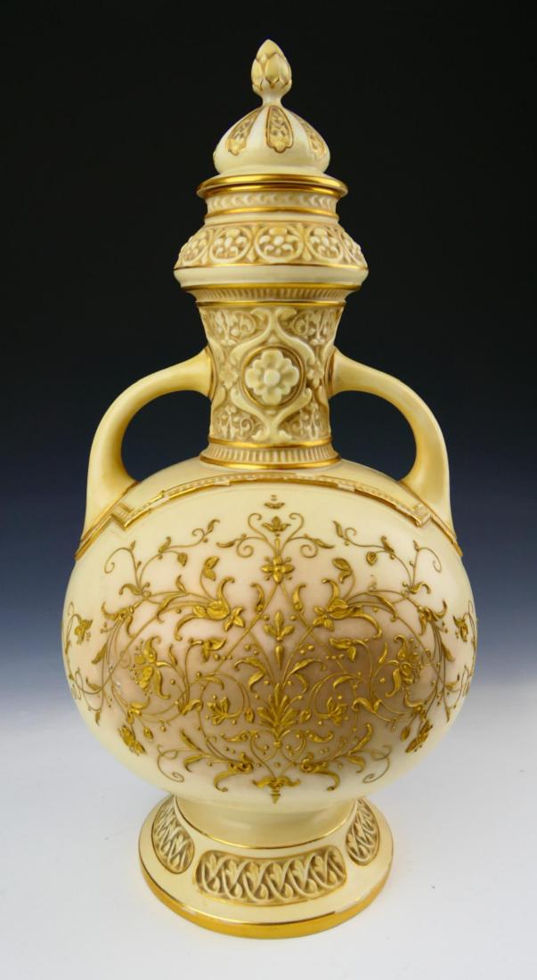 LG ROYAL WORCESTER PORCELAIN LIDDED VASE (1 of 6)