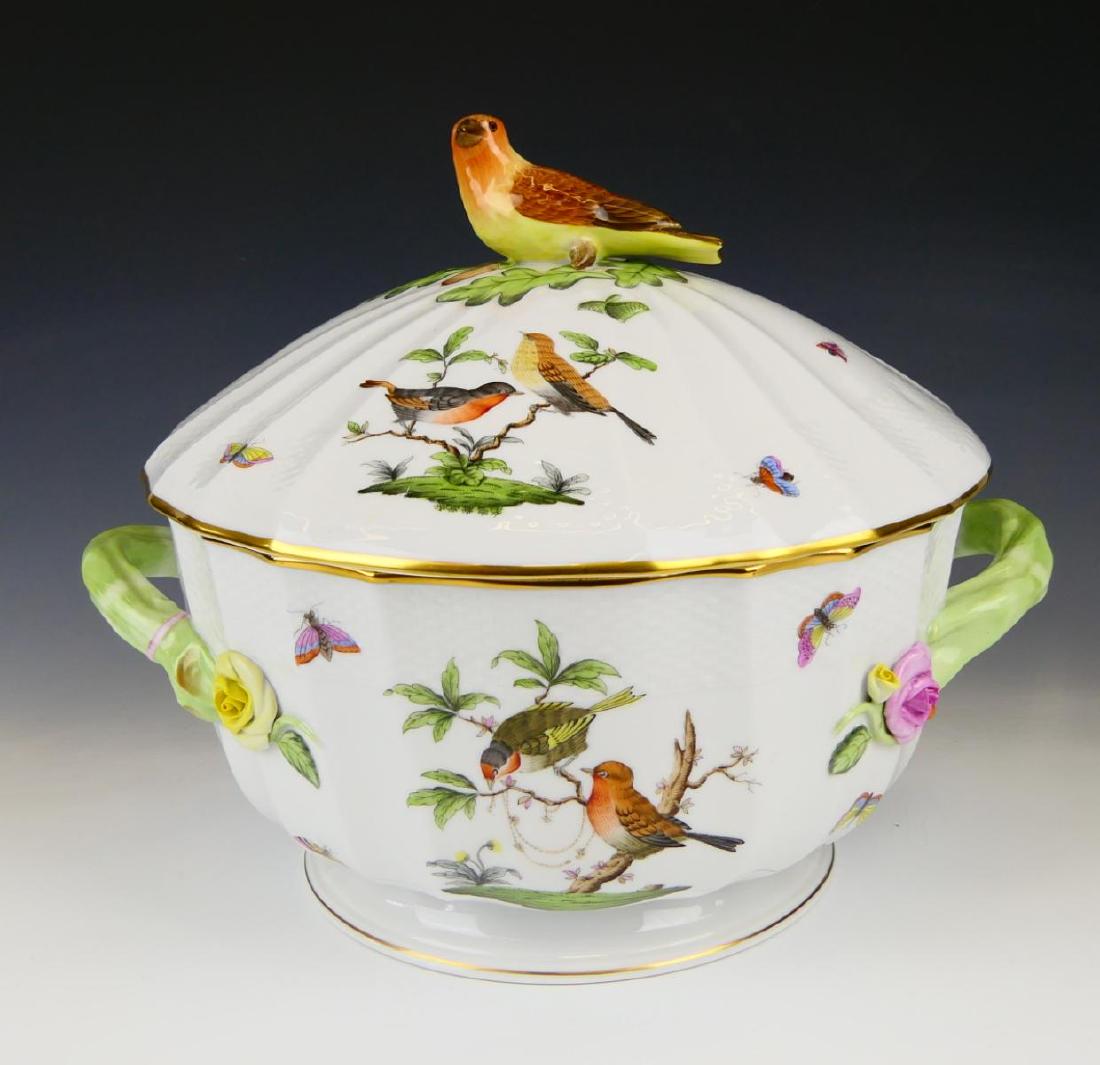 HEREND ROTHSCHILD BIRD COVERED SOUP TUREEN (1 of 5)