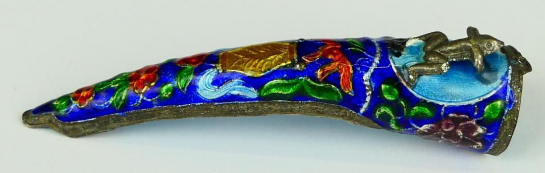 VINTAGE CHINESE ENAMELED FINGERNAIL GUARD (1 of 4)