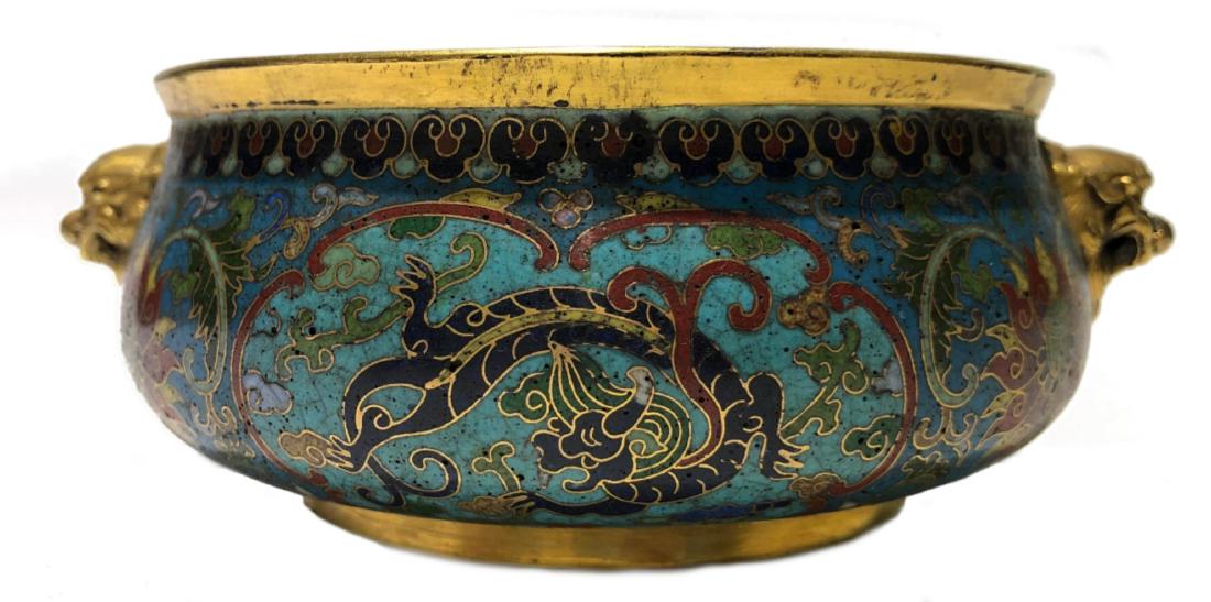 CHINESE CLOISONNE GILT METAL CRYSANTHEMUM CENSER: A fantastic Chinese cloisonne enameled censer crafted of gold gilt metal. Has a stunning chrysanthemum floral bloom design throughout with scrolled vines of turquoise blue ground. Bottom also fully de