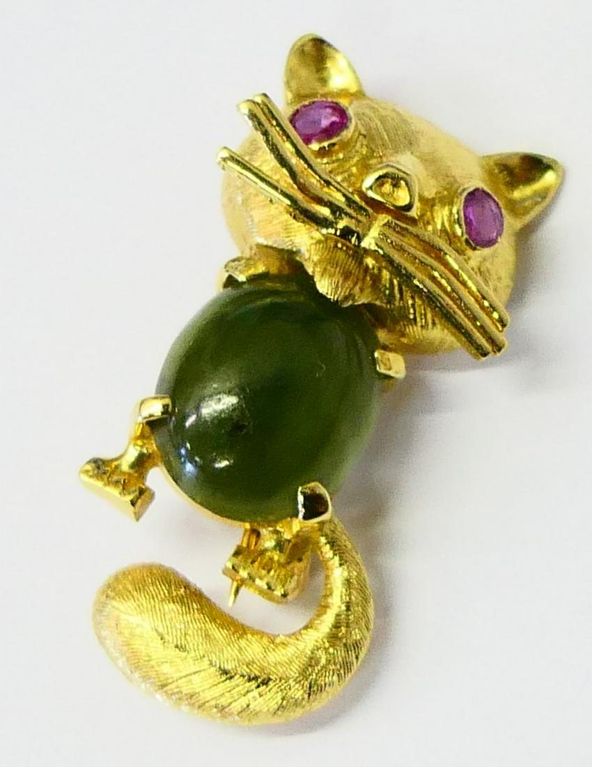 14K YELLOW GOLD JADE & RUBY "JELLY BELLY" CAT PIN (1 of 6)