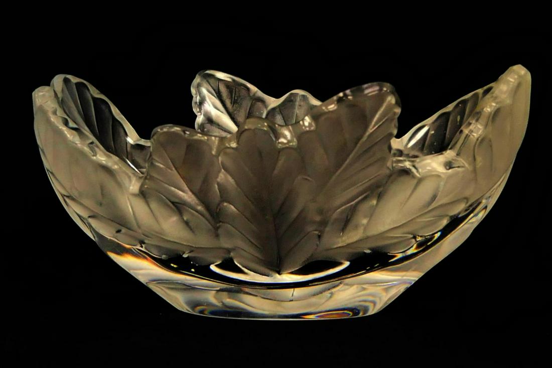 LALIQUE FRANCE CRYSTAL "COMPIEGNE" OAK LEAF BOWL (1 of 3)