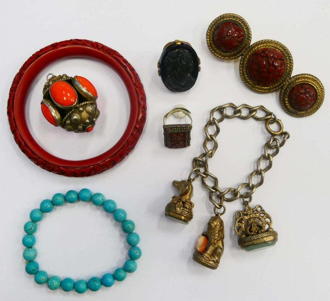 LOT OF ASIAN VINTAGE COSTUME JEWELRY (1 of 9)