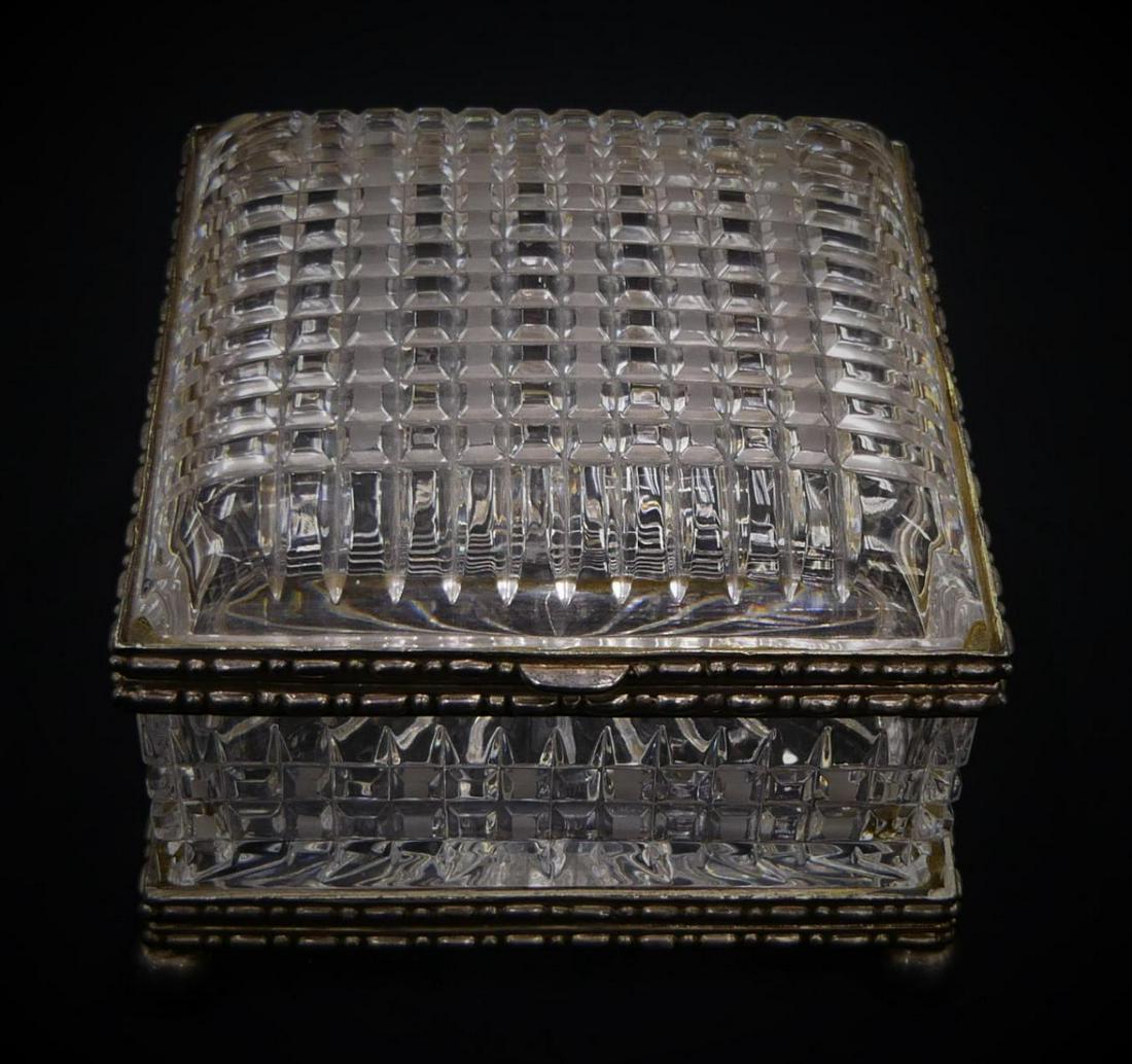 CRYSTAL SILVER LARGE VANITY BOX (1 of 3)