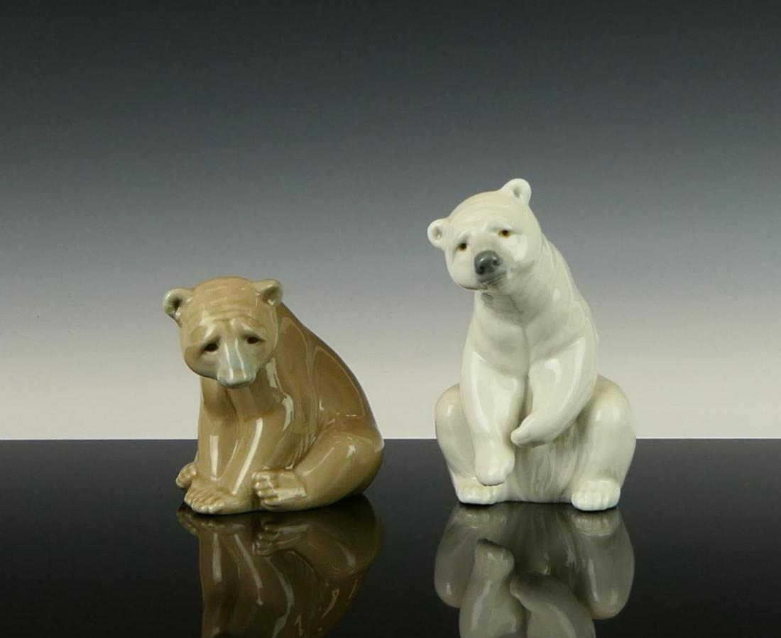LLADRO (2) SEATED BEARS POLAR AND BROWN (1 of 2)