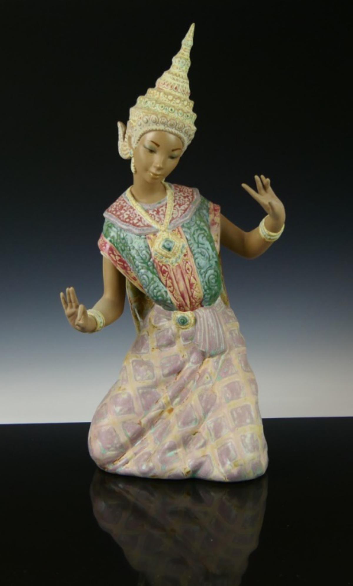 LLADRO GRES THAI DANCER LARGE FIGURE (1 of 6)