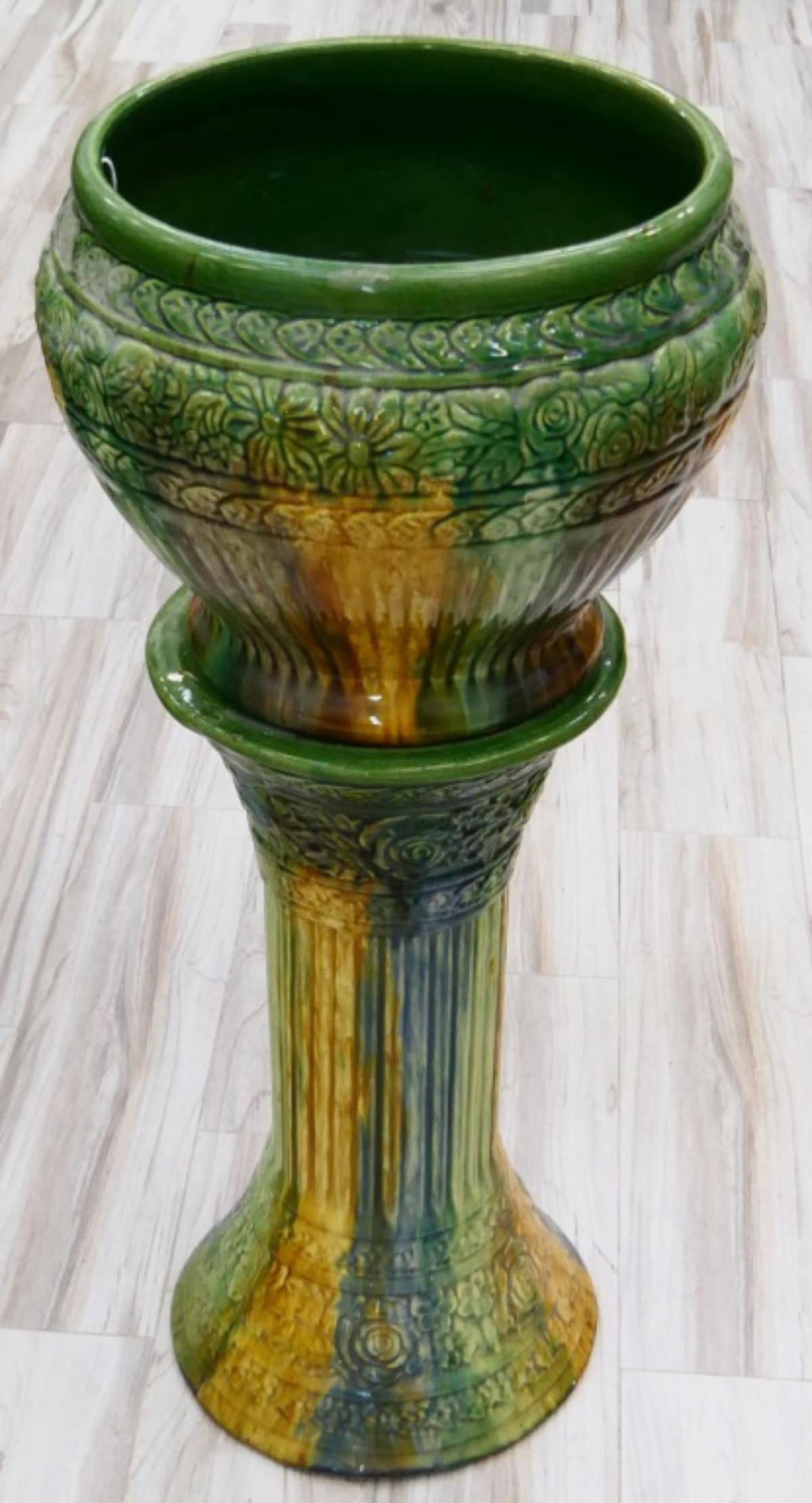 VINTAGE GREEN & BROWN MAJOLICA JARDINIERE & STAND (1 of 5)
