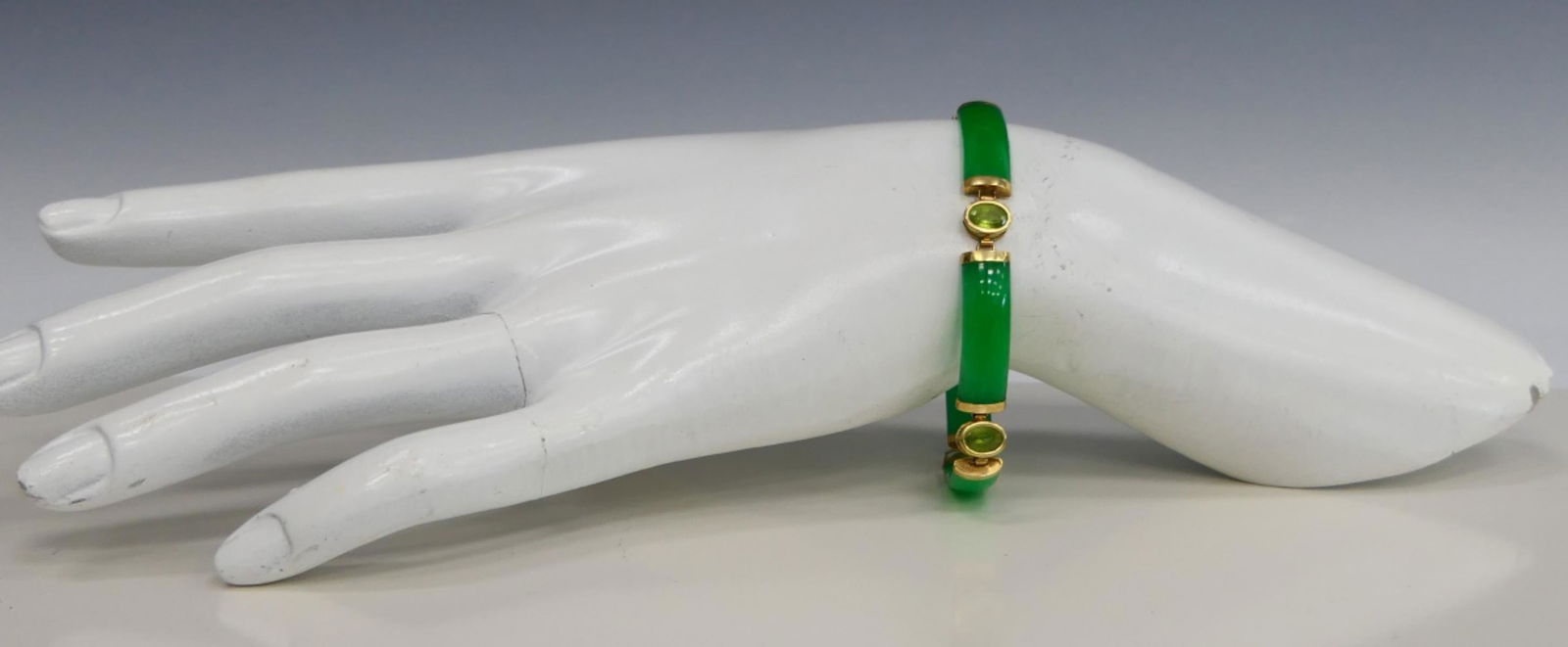 CHINESE 14KT Y GOLD & JADEITE LADIES BRACELET (1 of 7)