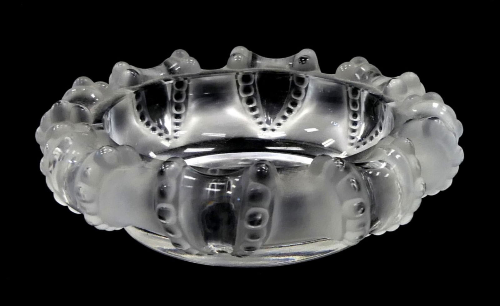 LALIQUE CANNES CIGAR LARGE ASHTRAY BOWL (1 of 2)