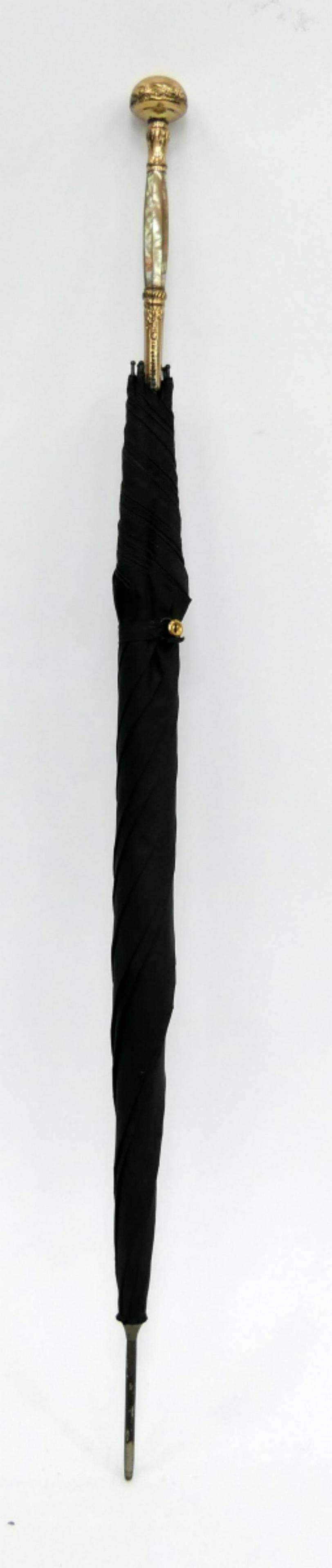 ANTIQUE GENTS UMBRELLA WITH GOLD PLATED HANDLE (1 of 4)