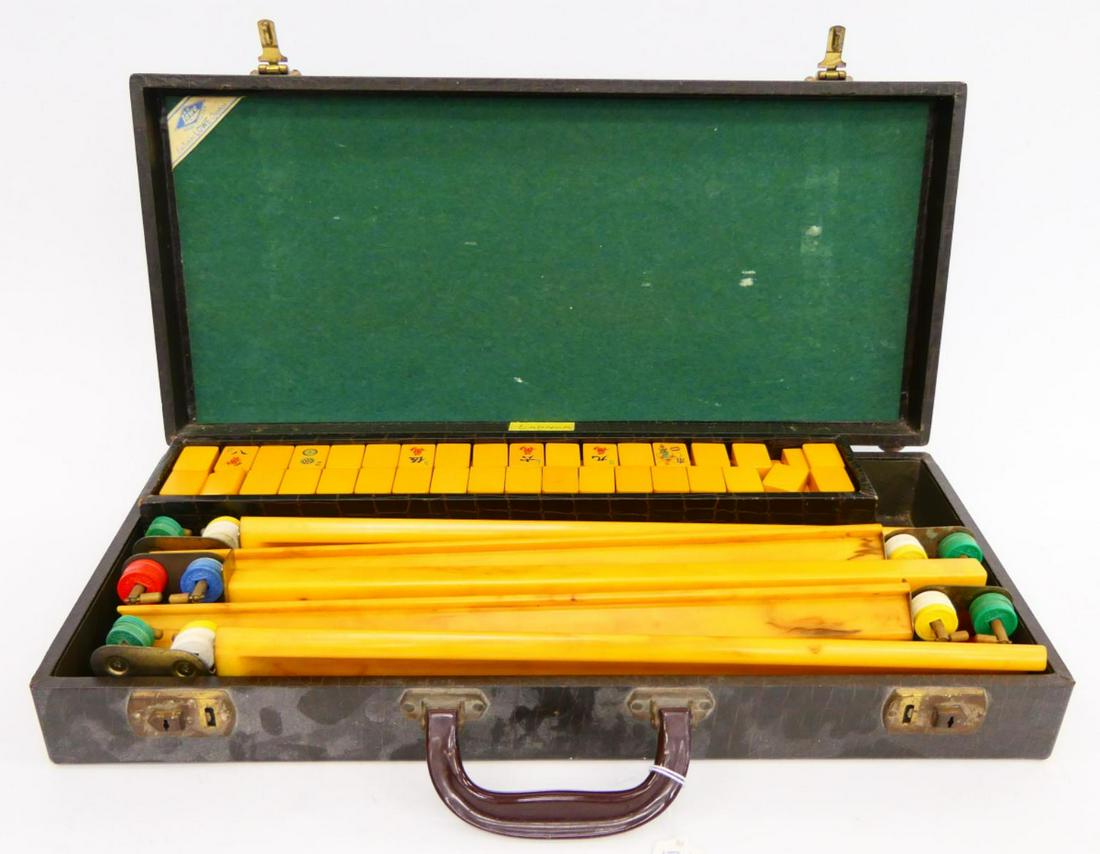 VINTAGE ES LOWE 1930'S MAHJONG SET w RACKS & CASE (1 of 4)