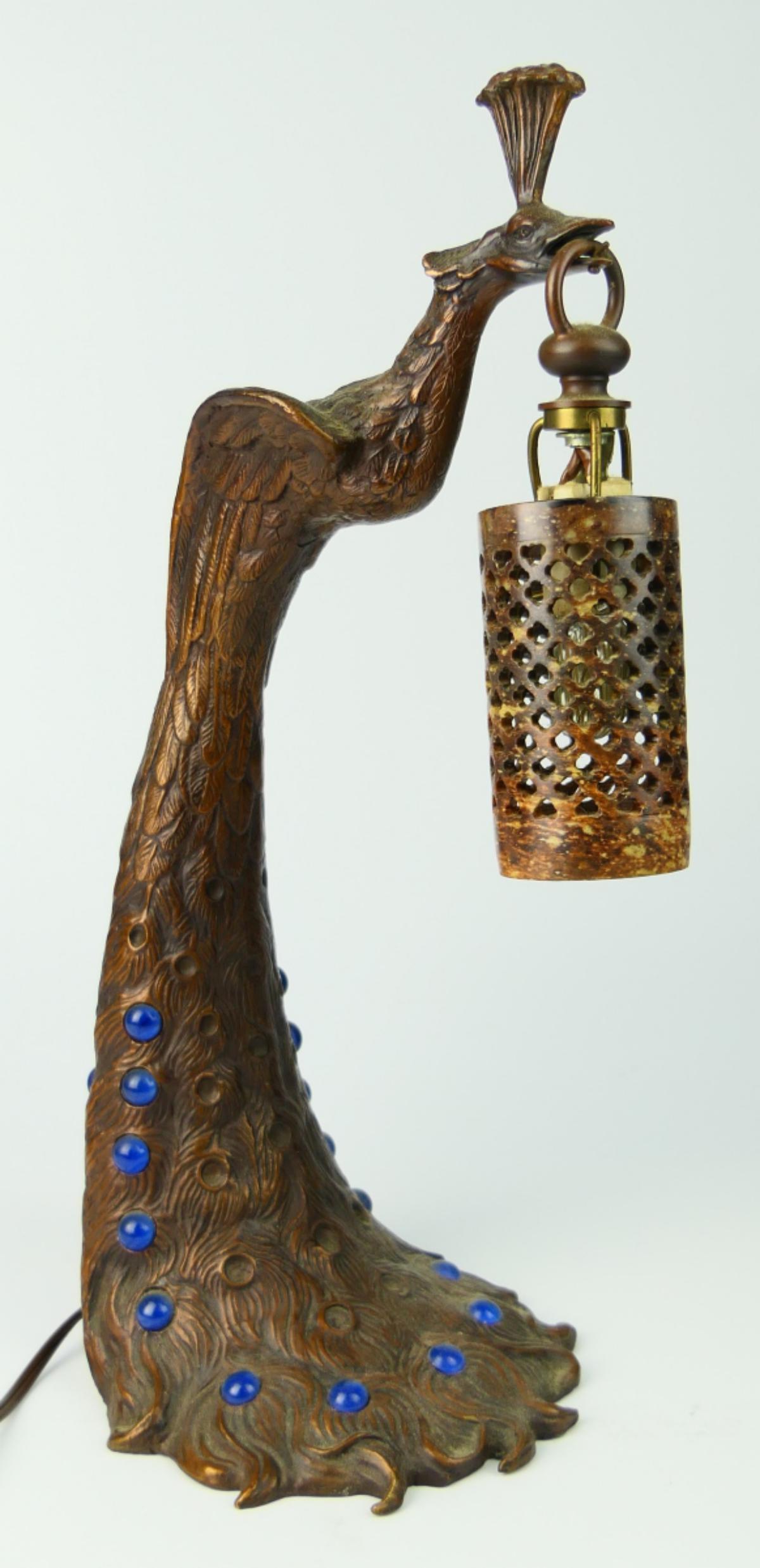 VINTAGE DECO STYLE BRONZE PEACOCK TABLE LAMP (1 of 8)