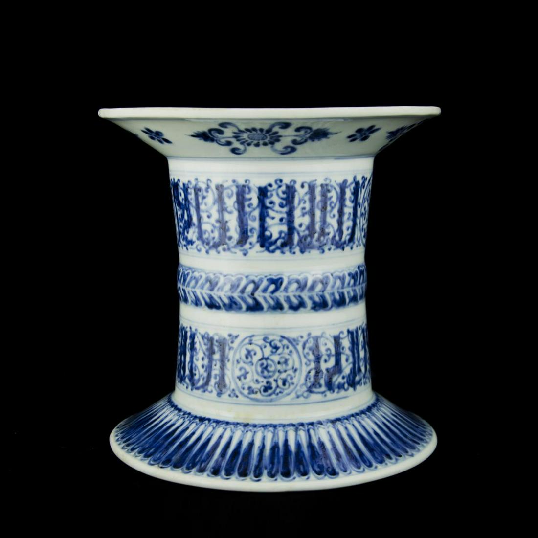 RARE CHINESE BLUE & WHITE EASTERN INSPIRED STAND (1 of 8)