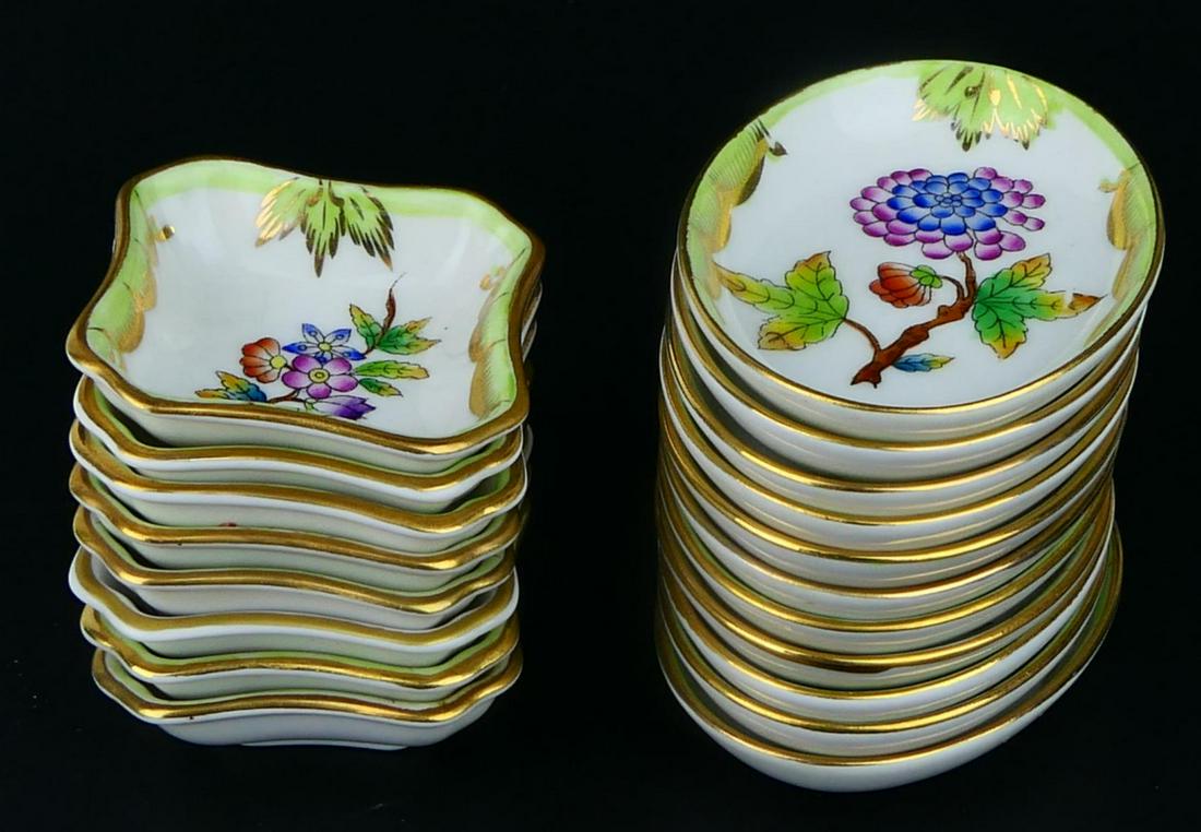 (19) HEREND QUEEN VICTORIA  BUTTER PATS (1 of 2)