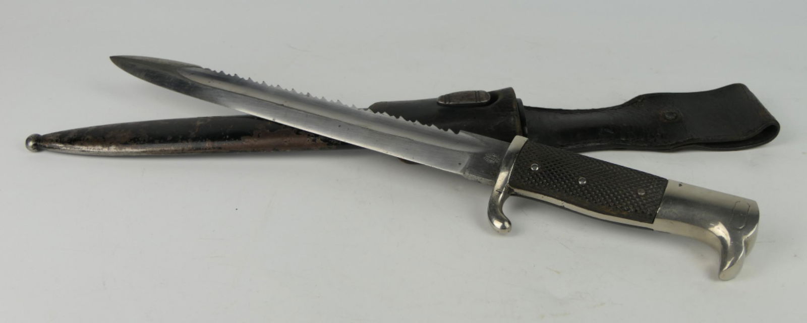 CARL EICHORN SERRATED DAGGER GERMAN 1906-1921 (1 of 7)