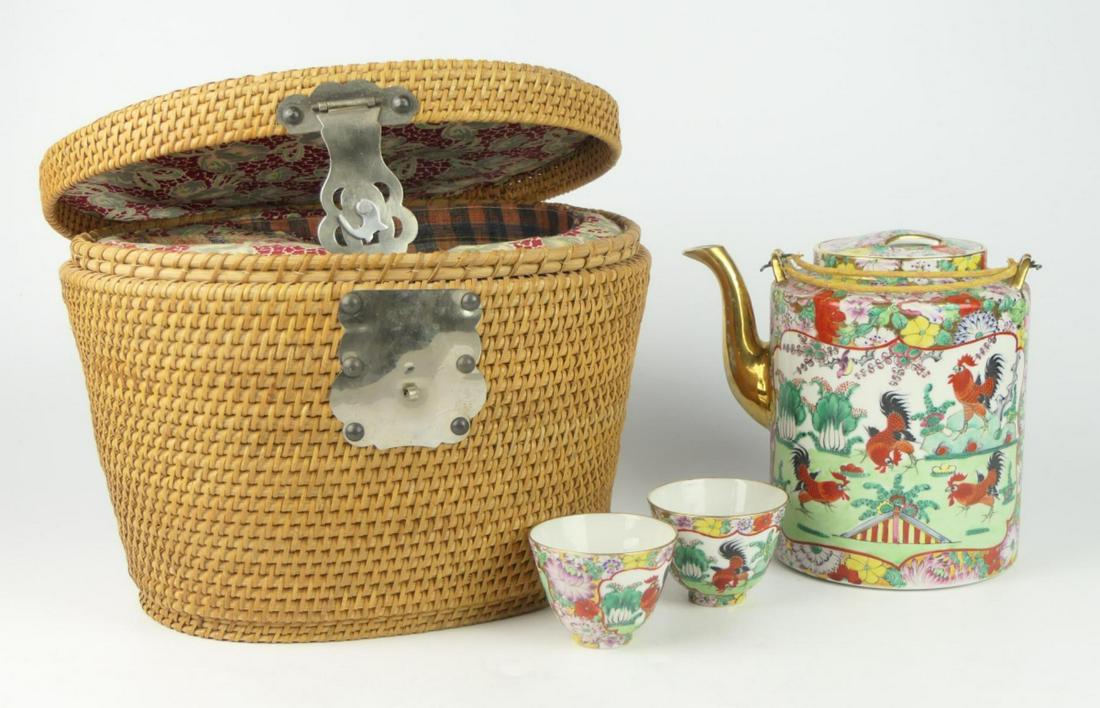 CHINESE REPUBLIC TEA FOR 2 IN PICNIC BASKET (1 of 6)