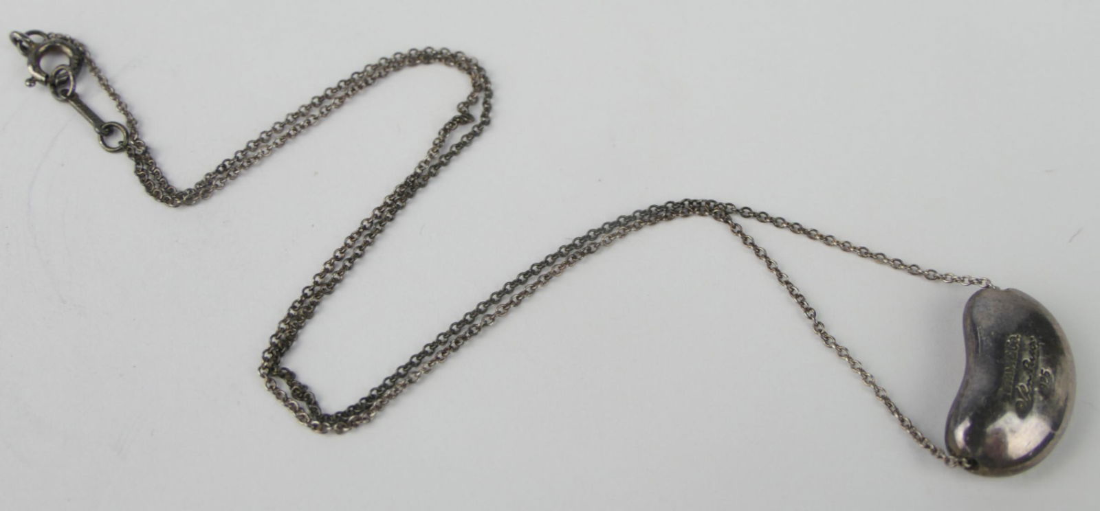 TIFFANY & CO ELSA PERETTI BEAN 925 NECKLACE: 15" Chain signed total weight 8 grams