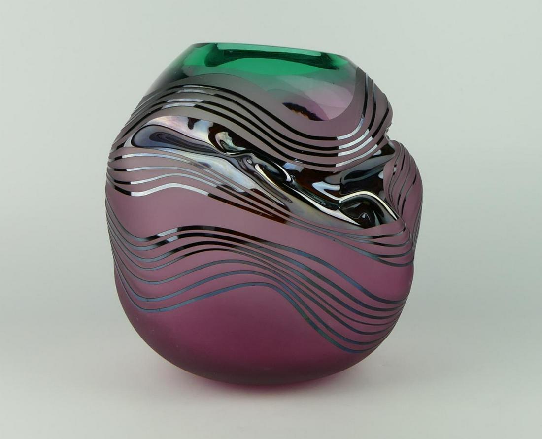 JIM AND CONNIE GRANT STUDIO ART GLASS VASE: JIM AND CONNIE GRANT STUDIO ART GLASS VASE: Cameo cut molded vase with pink graduating to amber ground