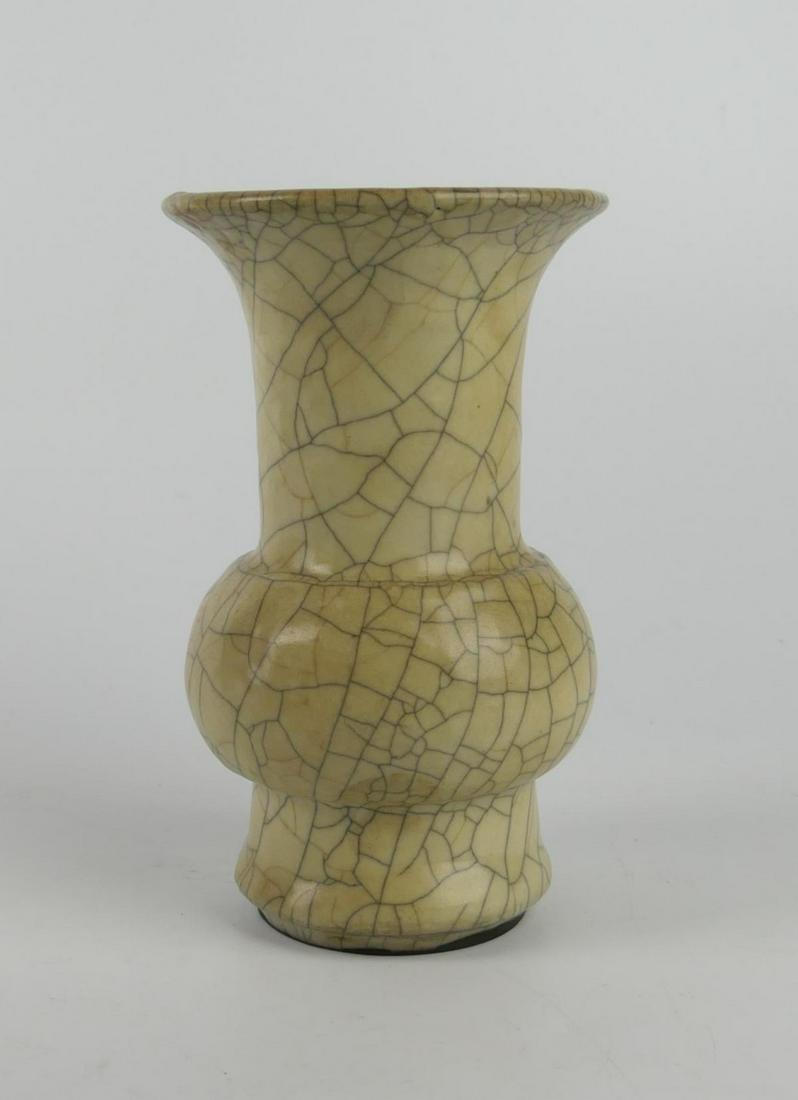 CHINESE KOYAO GU PORCELAIN VASE (1 of 9)