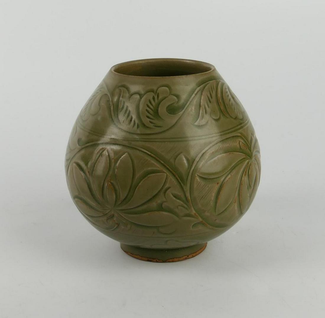 CHINESE CERAMIC YAOZHOU TYPE JAR (1 of 6)