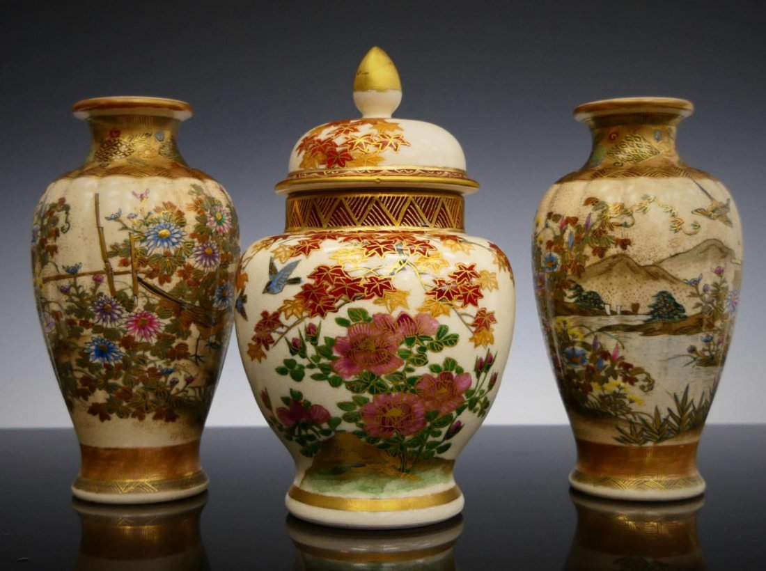 3pcs SATSUMA JAPANESE PORCEALIN CABINET VASES (1 of 7)