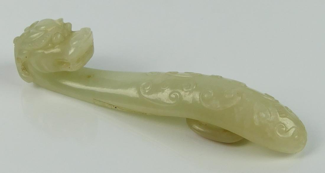 FINE CHINESE WHITE JADE FOO LION GARMENT BELT HOOK (1 of 6)