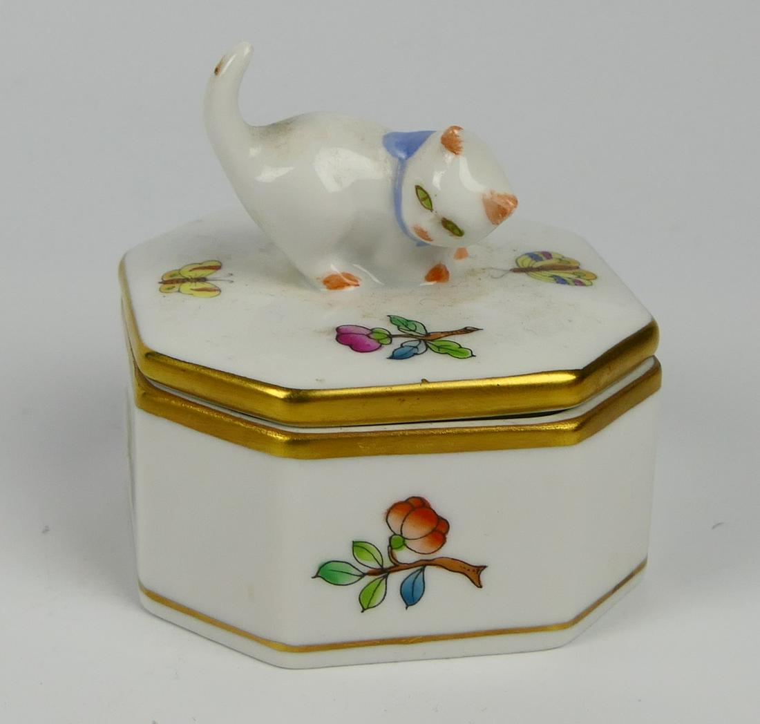 HEREND HUNGARY PORCELAIN FIGURAL CAT TRINKET BOX (1 of 3)