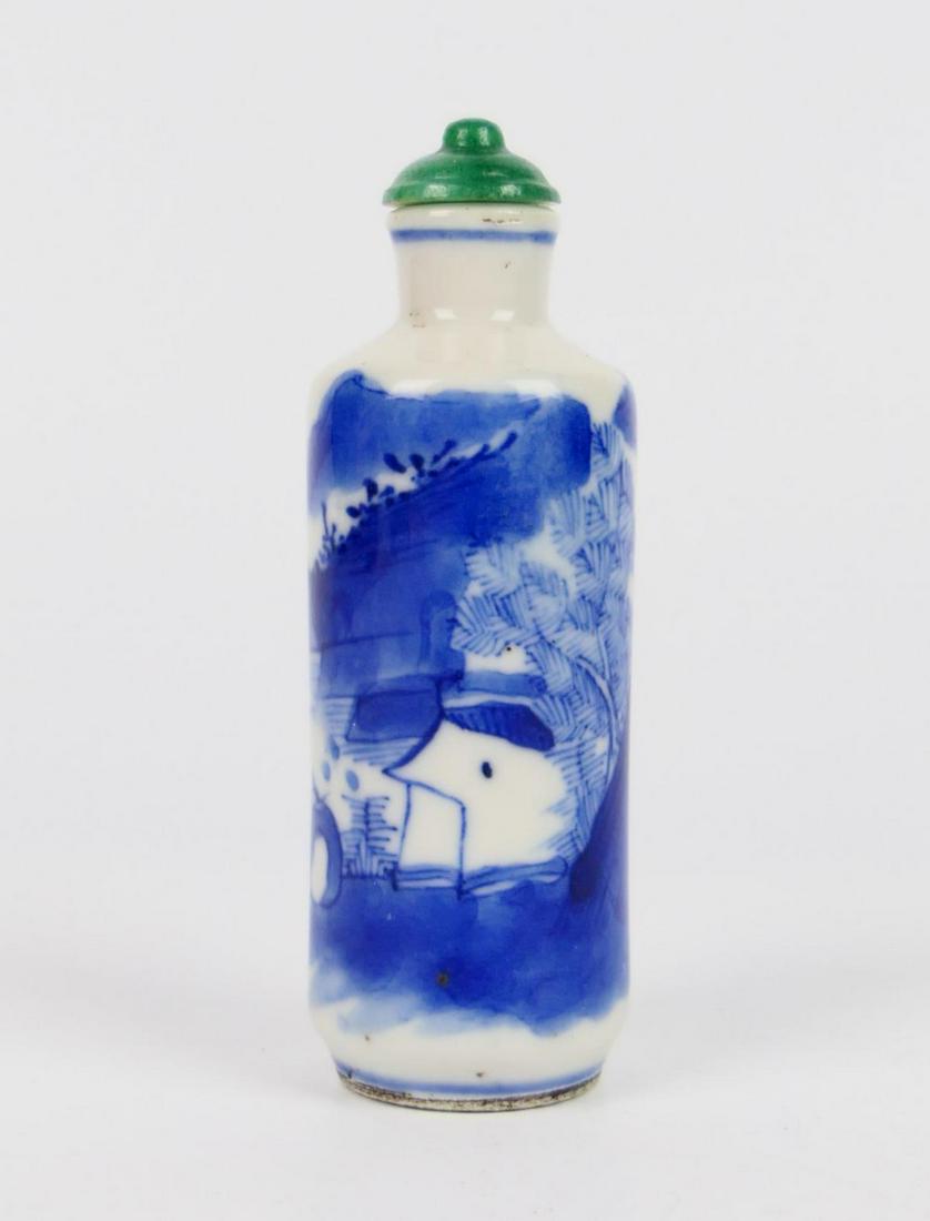 CHINESE QING DYNASTY BLUE & WHITE SNUFF BOTTLE (1 of 5)
