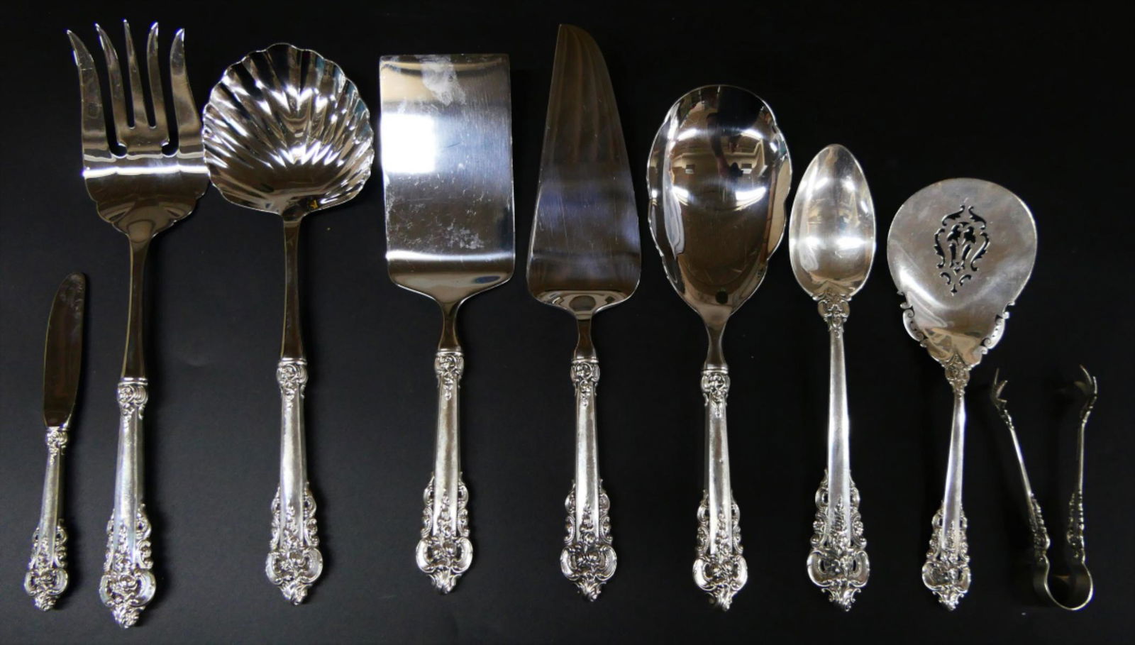 WALLACE GRAND BAROQUE (9) LARGE STERLING SERVERS (1 of 4)