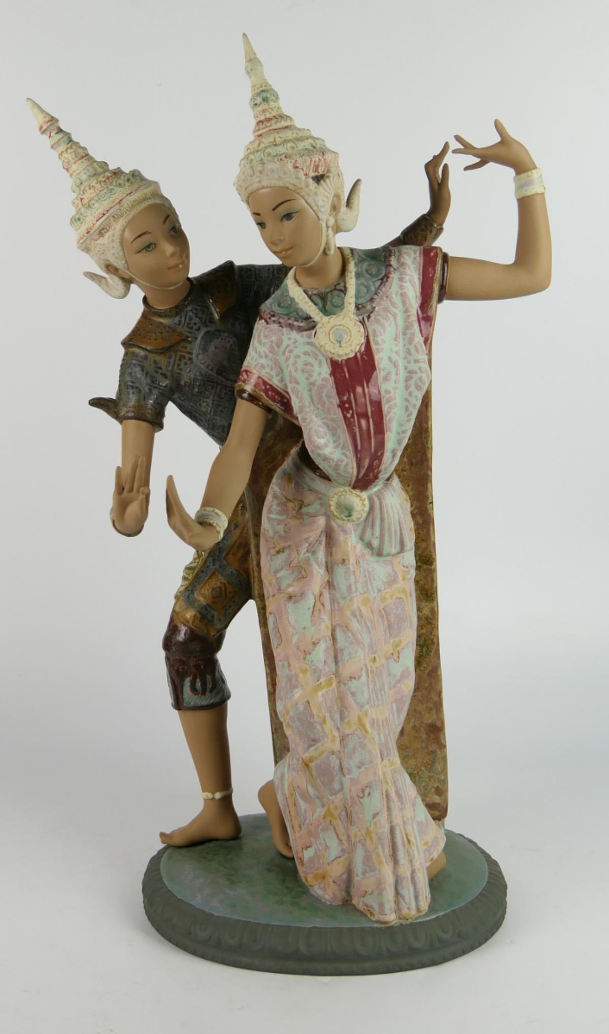 LLADRO #2058 THAI DANCERS (1 of 7)
