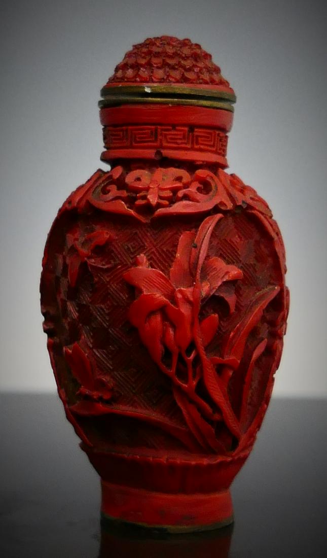 CHINESE CINNABAR RED LACQUER FLORAL SNUFF BOTTLE (1 of 6)