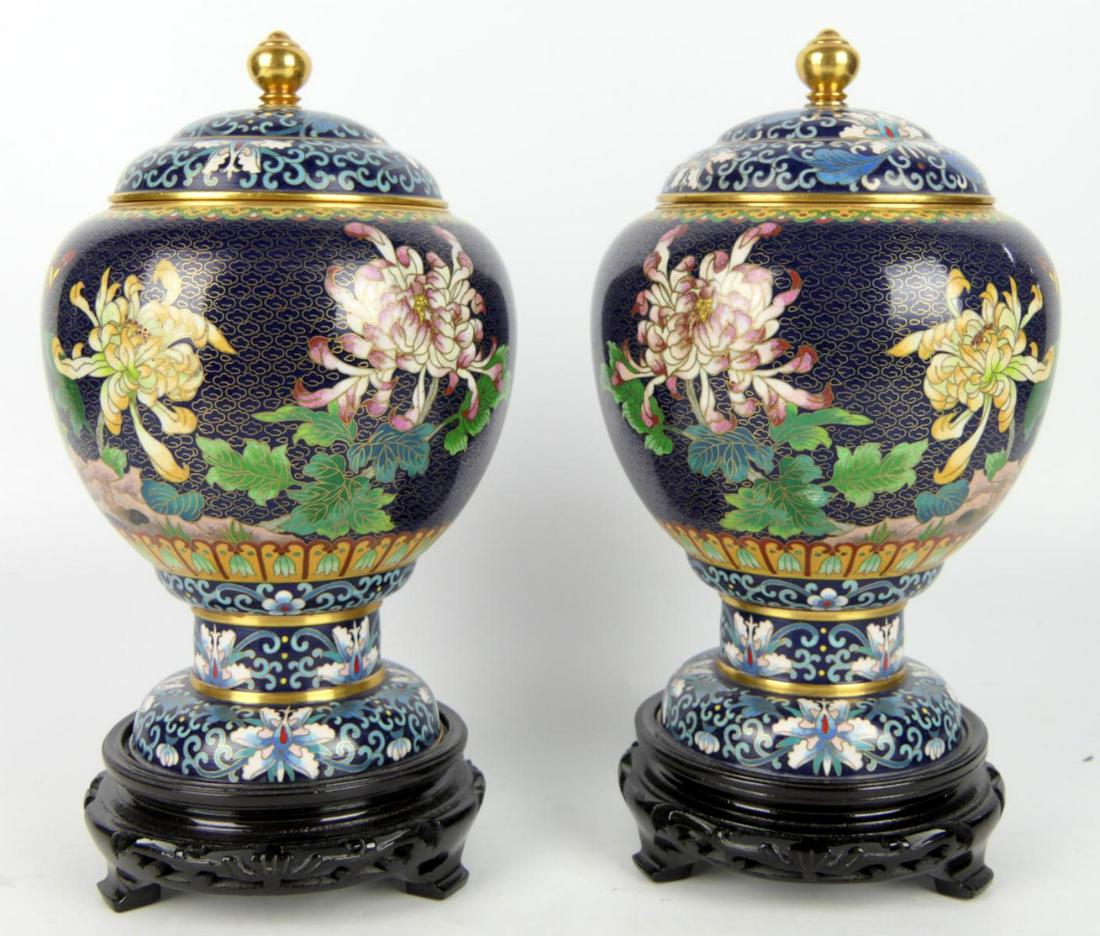 PAIR OF CHINESE CLOISONNE LIDDED VASES  11" (1 of 8)