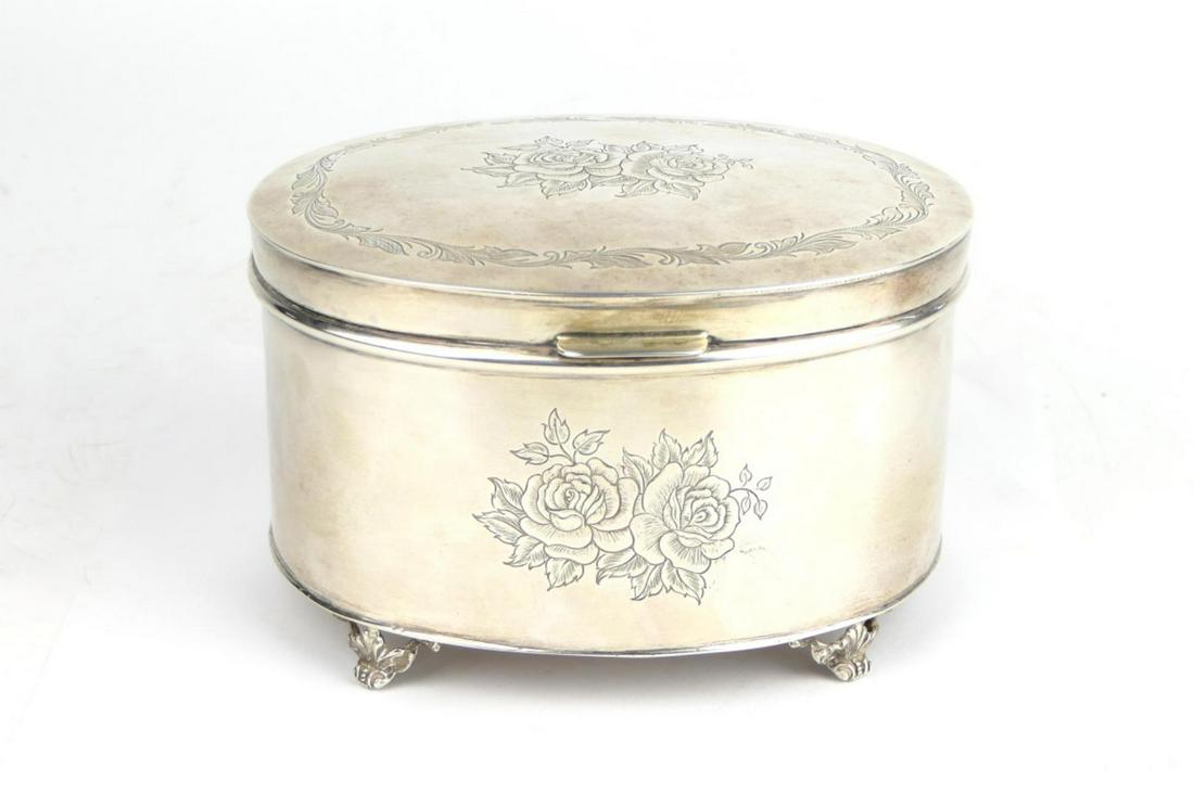 PORTAGUESE STERLING SILVER ENGRAVED LIDDED BOX (1 of 8)