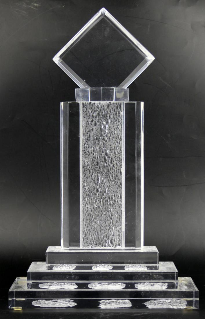 VINTAGE ACRYLIC GEOMETRIC 16" SCULPTURE: VINTAGE ACRYLIC VAN TEAL STYLE GEOMETRIC 16" SCULPTURE