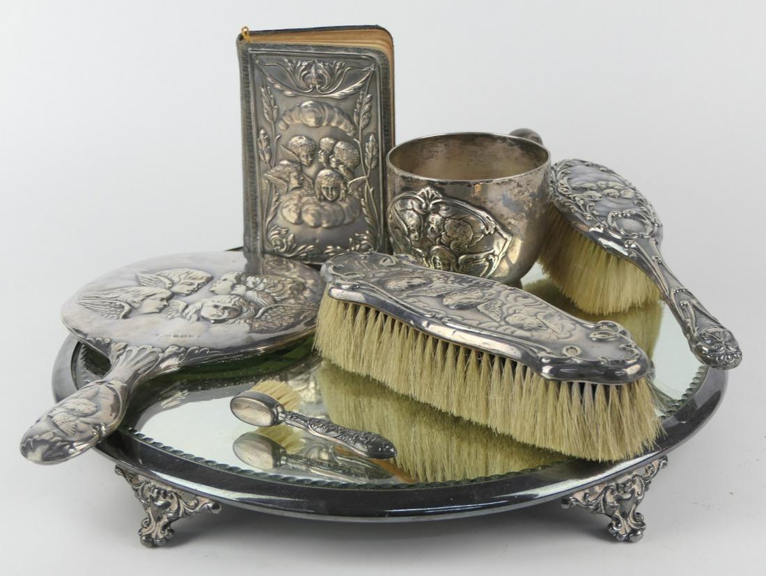 7PC 19TH.C ENGLISH STERLING REPOUSE VANITY SET (1 of 8)