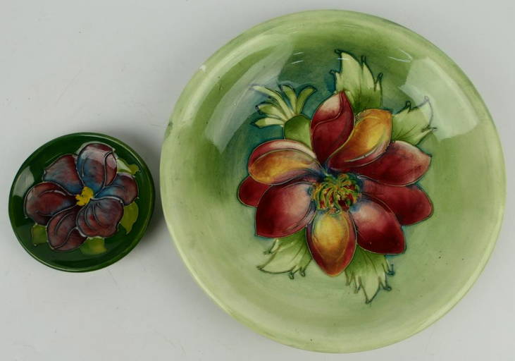 2PC WILLIAM MOORCROFT POTTERY SMALL PLATES (0034) on Mar 14, 2023 ELITE AUCTIONEERS LLC in FL