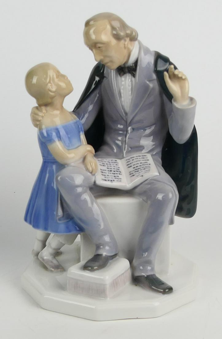 BING & GRONDAHL COPENHAGEN PORCELAIN FIGURE: BING & GRONDAHL COPENHAGEN PORCELAIN FIGURE DEPICTS A FATHER TEACHING HIS DAUGHTER, MEASURES 9" HEIGHT,