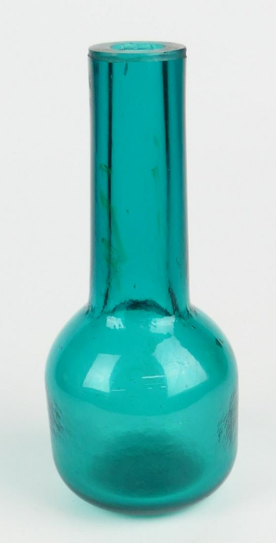 Vtg CHINESE SIGNED AQUA PEKING GLASS BOTTLE VASE (1 of 4)