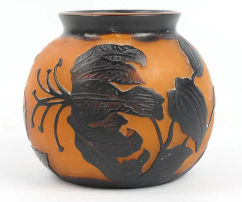 GALLE SIGNED ORANGE & BLACK CAMEO 4" VASE (1 of 2)
