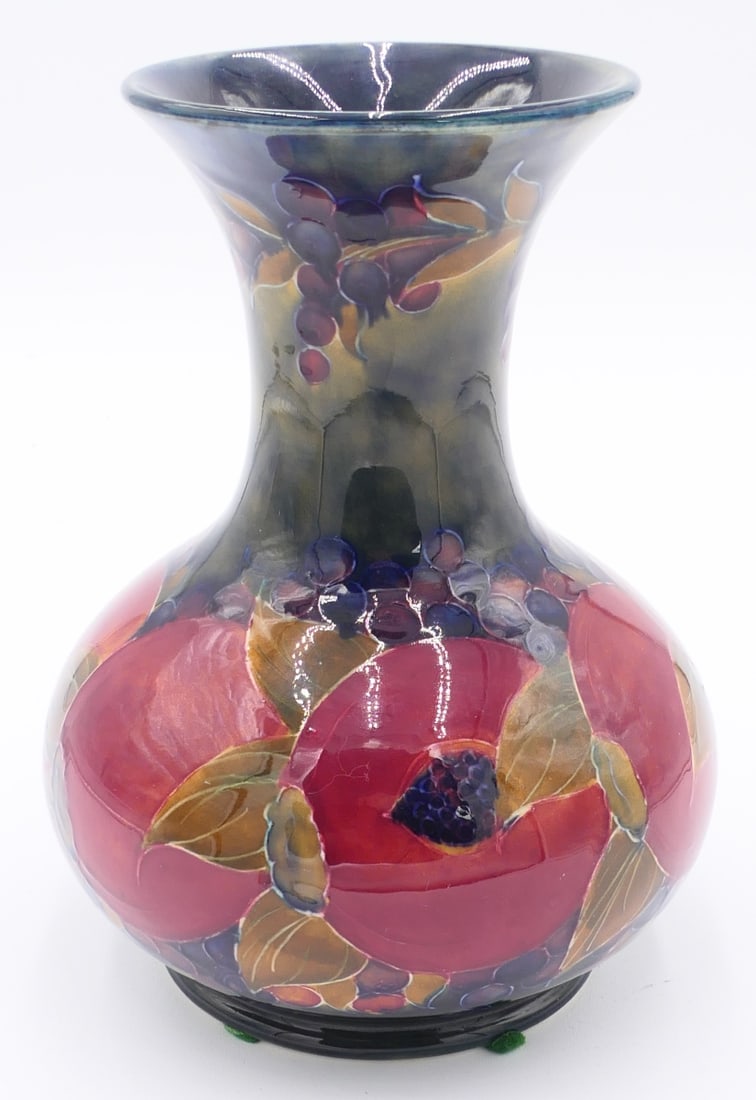 WILLIAM MOORCROFT SIGNED POTTERY 8"  VASE (1 of 3)