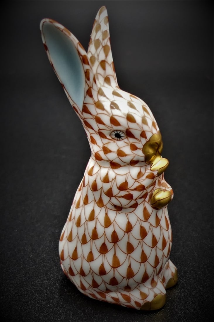 HEREND RED FISHNET 3.5" RABBIT FIGURE (1 of 3)