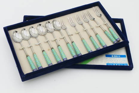 12 PC CHINESE ENAMEL FORKS & SPOONS IN CASE: 12 PC CHINESE ENAMEL FORKS & SPOONS IN CASE , MEASURES 5 1/2" LENGTH EACH.