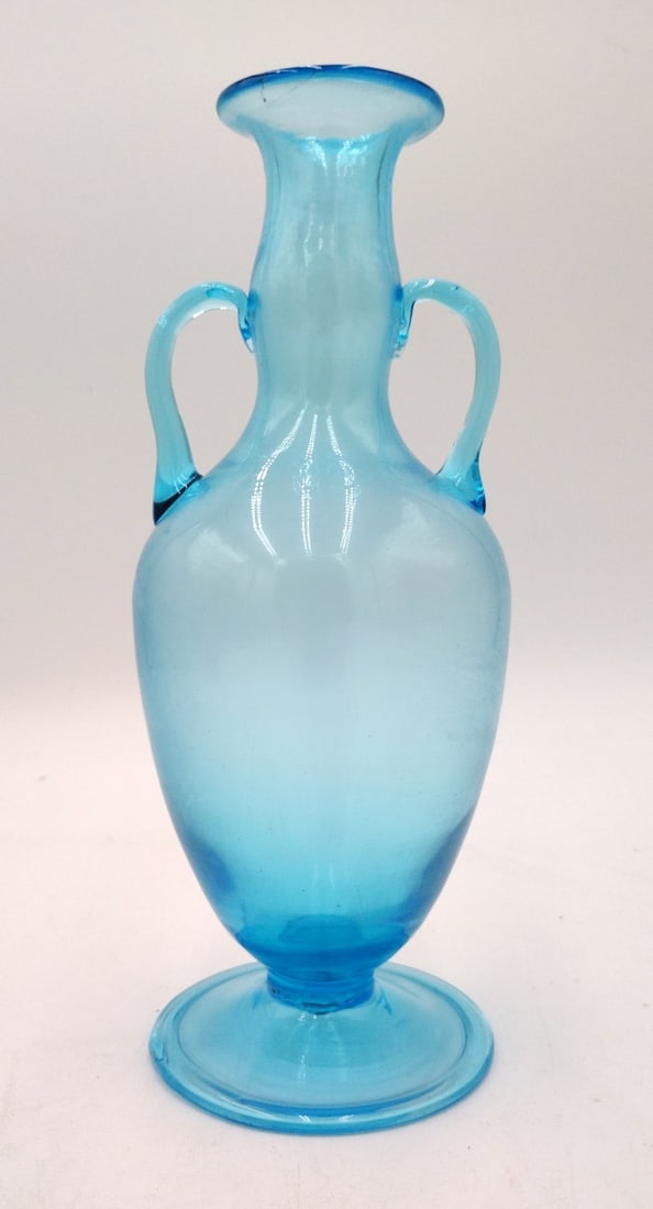FINE VENETIAN MURANO ART GLASS HANDLED VASE (1 of 8)