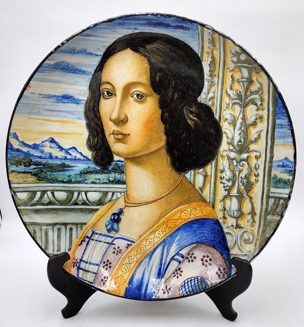 ANTIQUE SIGNED ITALIAN FAIENCE PORCELAIN CHARGER (1 of 13)