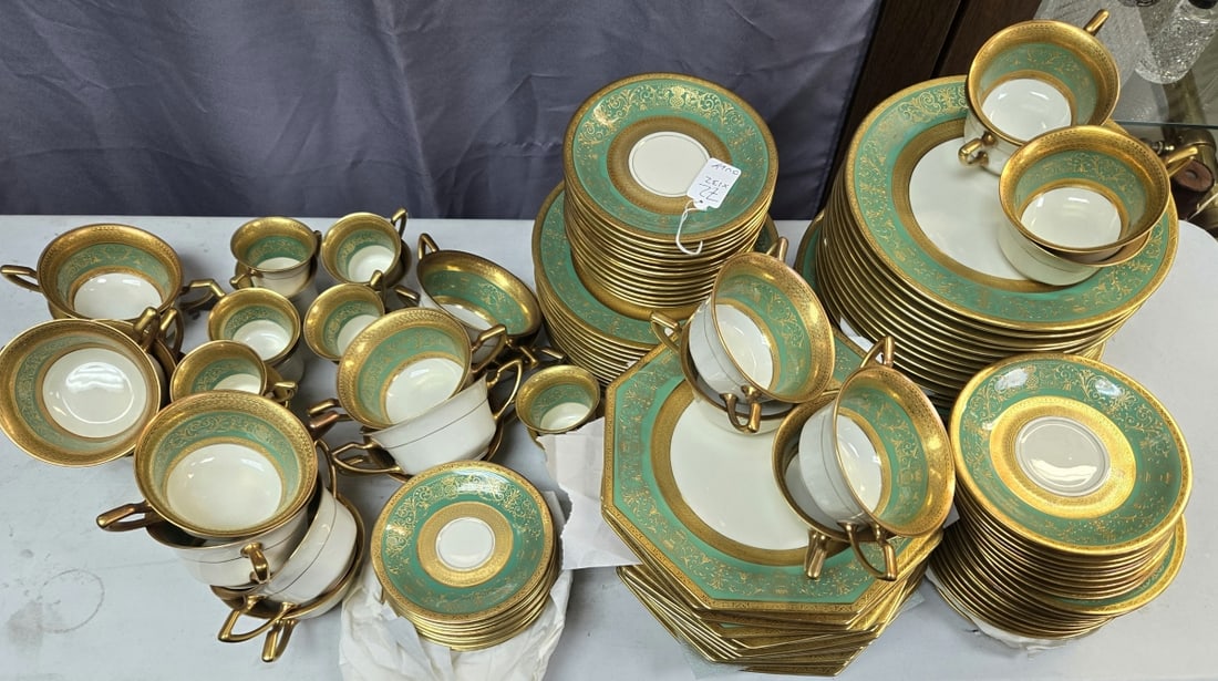 132pc ROSENTHAL ORNATE GILT CHINA DINNERWARE SET (1 of 6)