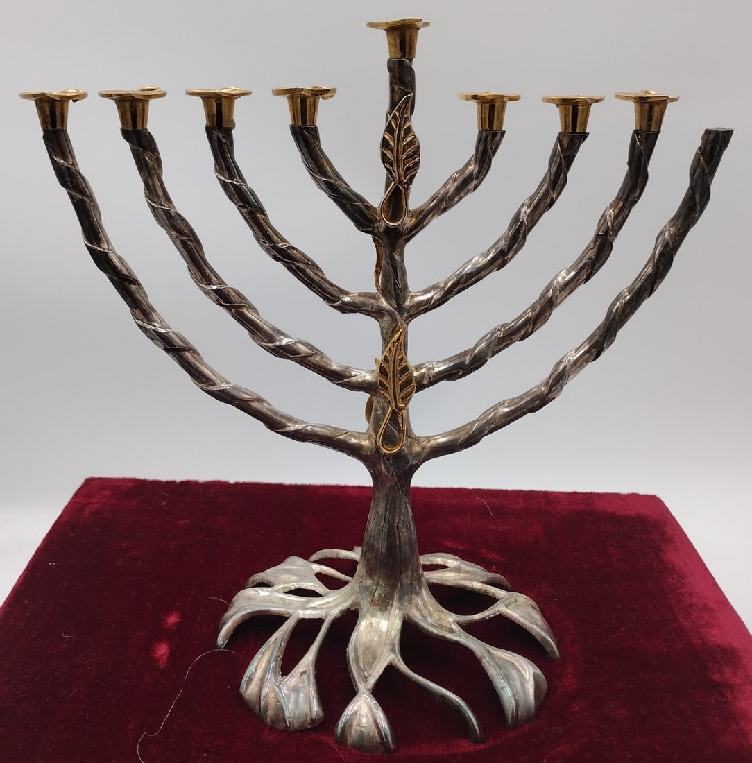 FRED SPINOWITZ (USA 20TH) SIGNED MENORAH IN CASE (1 of 9)