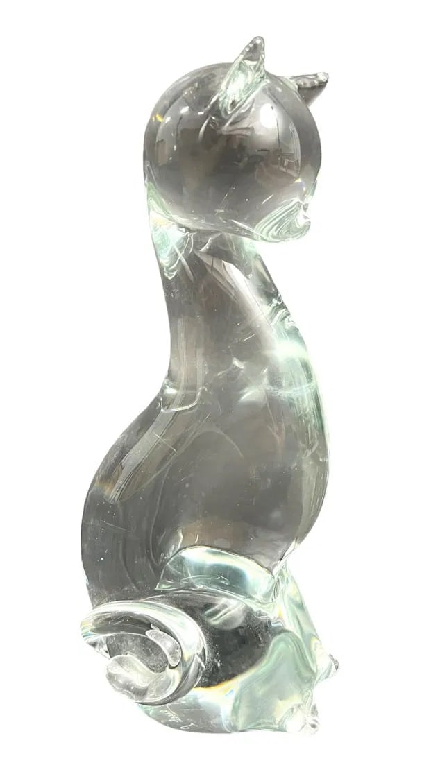 Licio Zanetti Murano Art Glass Cat Figurine: Licio Zanetti (Italy: 20th/21st Century) Italian Murano modernist art glass sculpture of a seated house cat. Hand signed in script underneath base. Measures: 5-1/8in W x 12-1/4in H.