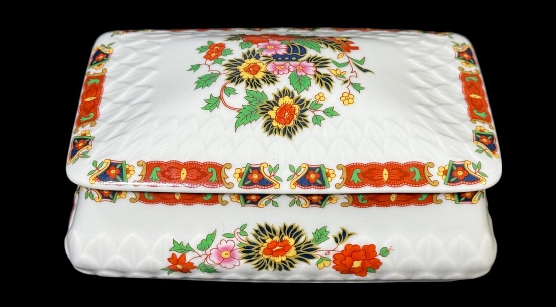 Lazeyras Limoges French Hand Painted Porcelain Box: A beautifully crafted Lazeyras Limoges porcelain lidded box, showcasing intricate hand-painted floral designs. The vibrant colors and detailed patterns are characteristic of high-quality Limoges porce