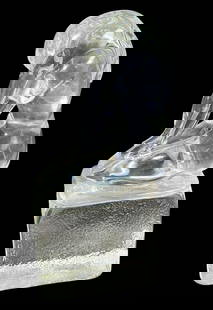 Pino Signoretto Glass Sculpture: A captivating Italian Murano glass sculpture by renowned artist Pino Signoretto (Italy: 1944 - 2017). This piece showcases the intricate craftsmanship and fluid elegance typical of Signoretto's work.